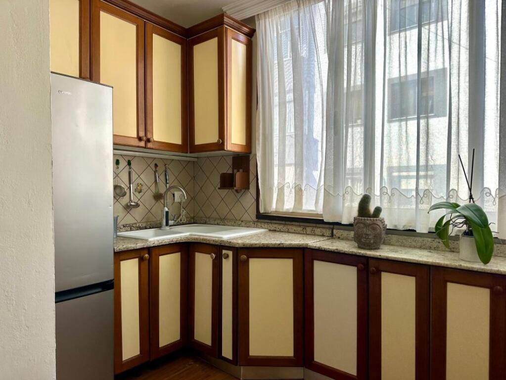 Jepet me qera apartament 1+1, 📍 Myslym Shyri rruge kryesore , Kati 3 Cmimi 550