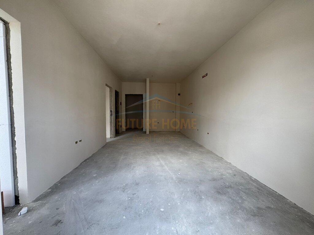 Shitet, Apartament 1+1, Dogana, Tirane.