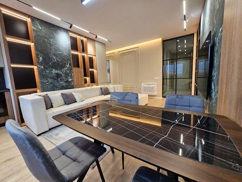 Apartament 2+1+2 me Qera – Rruga e Barrikadave