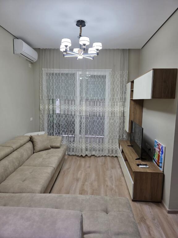 For rent 1+1 Botanical Garden