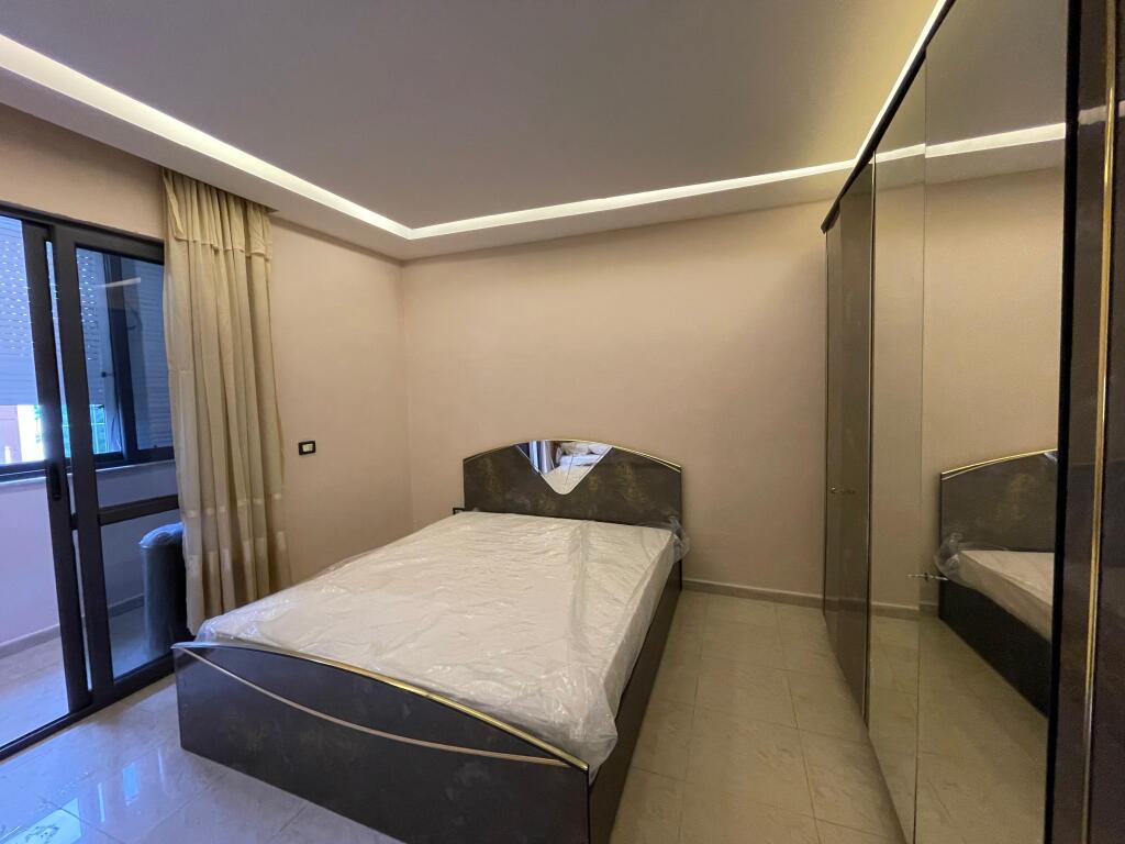 Jepet apartament 1+1 me qira tek Shkolla e Baletit