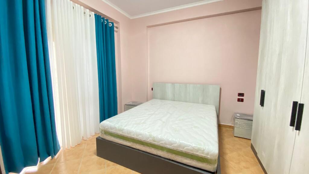Jepet Apartament Me Qera , Ne Vlore