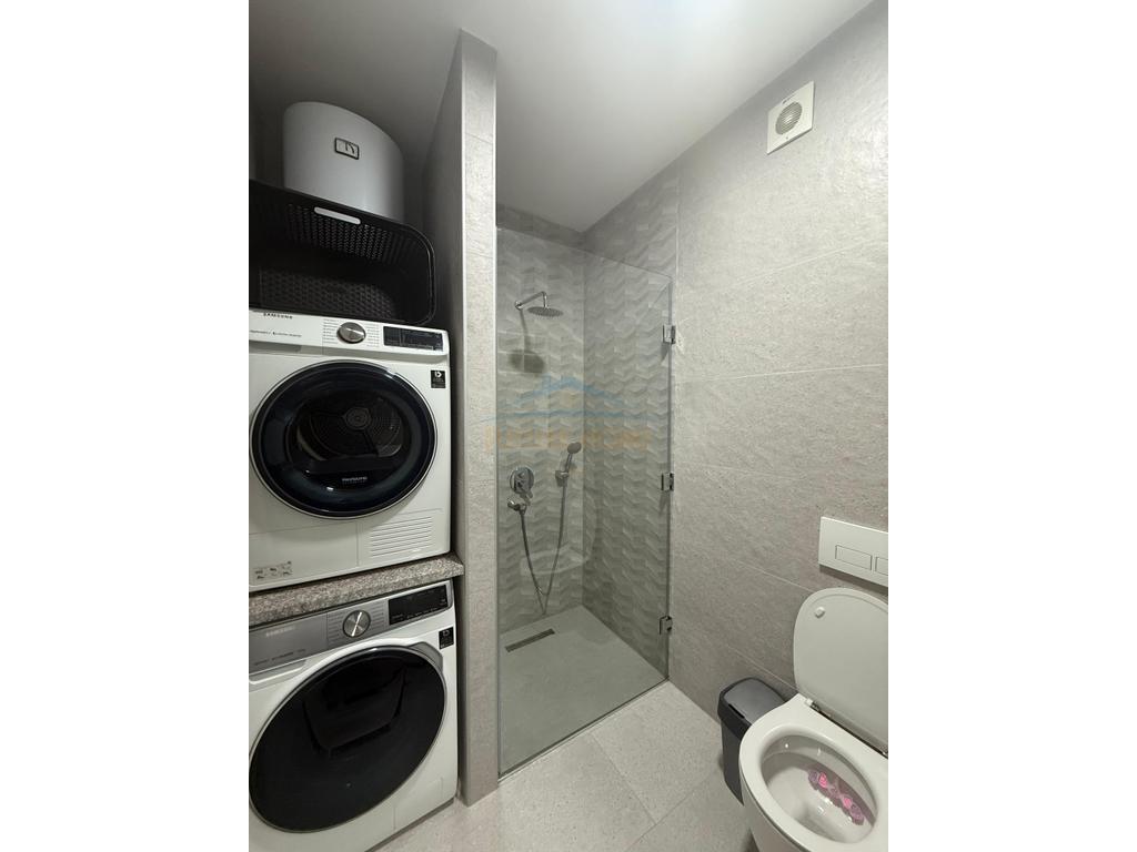 Shitet, Apartament 3+1+2 , Linzë, Tiranë