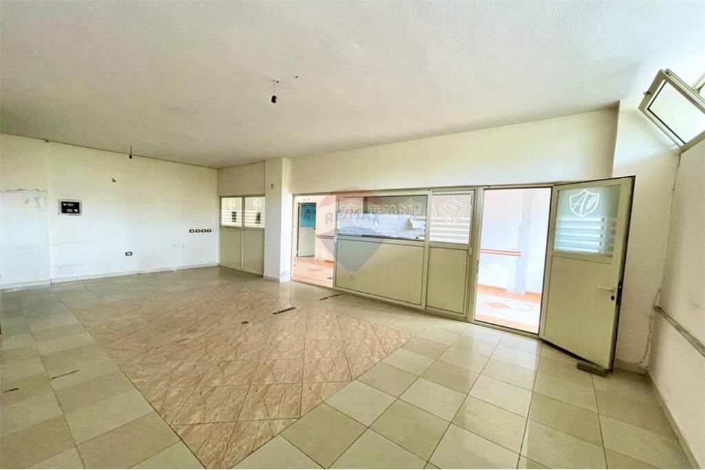 FOUR-STORY BUILDING FOR RENT, FOR BUSINESS!