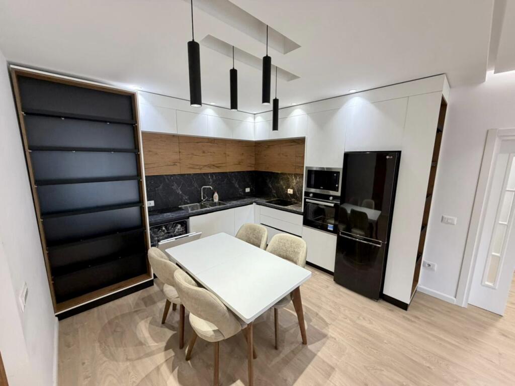 📣 QERA Apartament 2+1 Me 2 Tualete Dhe 2 Ballkone 📍 Prane Zogut Te Zi ✨