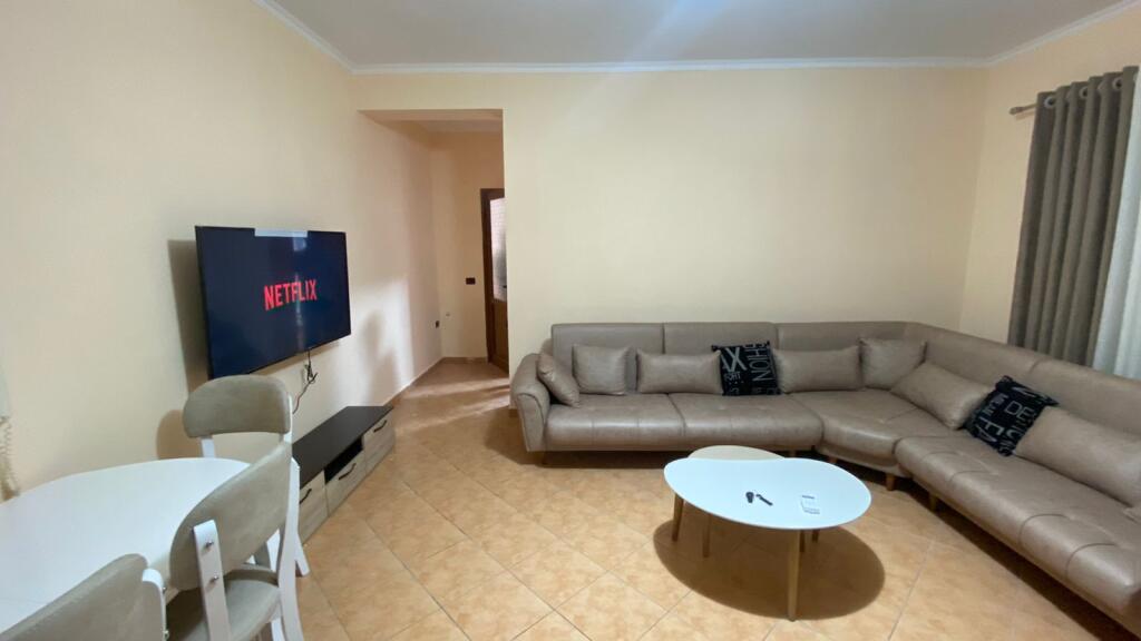 Jepet Apartament Me Qera , Ne Vlore