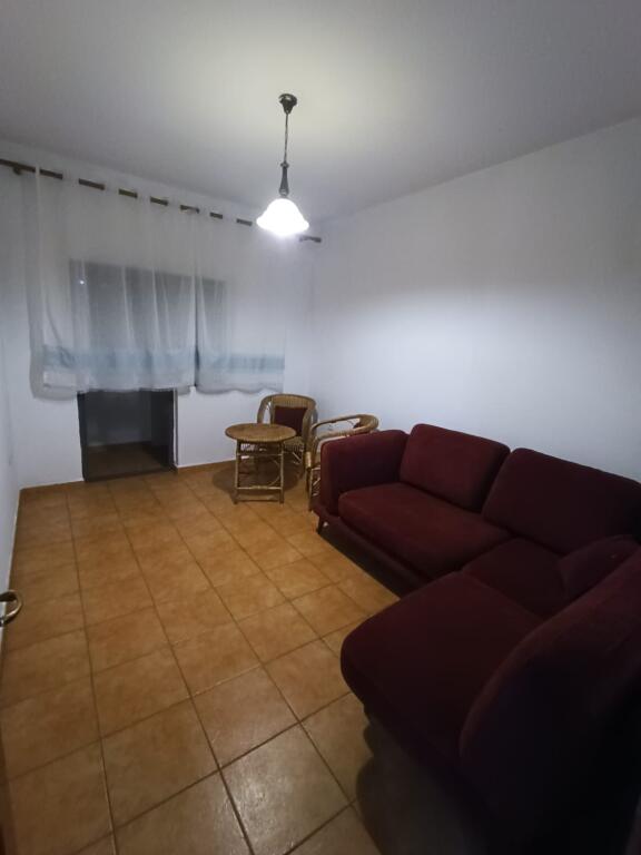 Jepet me Qera, Apartament 3+1, Kinostudio