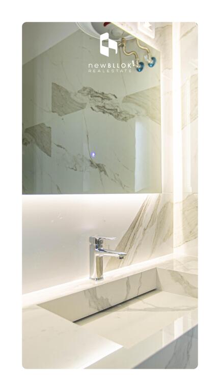 Central Glamour jepet me qira : 2+1+2wc &   *|| 1,500€/muaj ||*( 📍Qender - Rr. e Barrikadave | 150m Nga 15 Kateshi ) - Apt Me Investim Premium **50k Euro Kosto | Projektuar Dhe Arreduar Me Arkitekt | Parket, Elektroshtepiake, Mobilim Dhe Cdo Detaj I Cilesise Me Te Larte | Ndricim Ideal | Sistem Qendror Ngrohje Ftohje | Ballkon Me Pamje Nga Rr. E Barrikadave | Tualetet Me Hidrosanitare Inkaso | Te Gjitha Instalimet E Reja