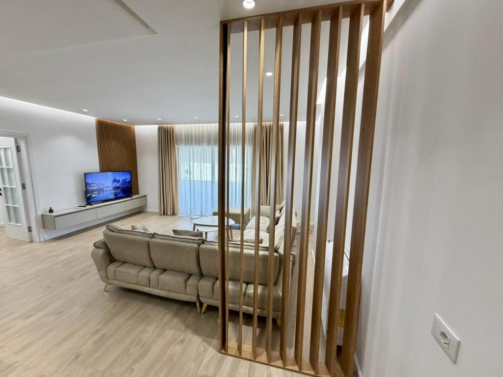 📣 QERA Apartament 2+1 Me 2 Tualete Dhe 2 Ballkone 📍 Prane Zogut Te Zi ✨