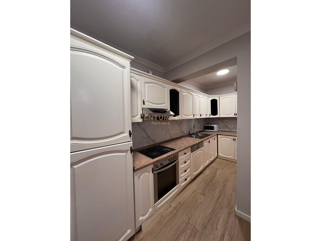 Apartment 3+1+2 for Rent in the Center, near the Square🏙️ – Tirana
