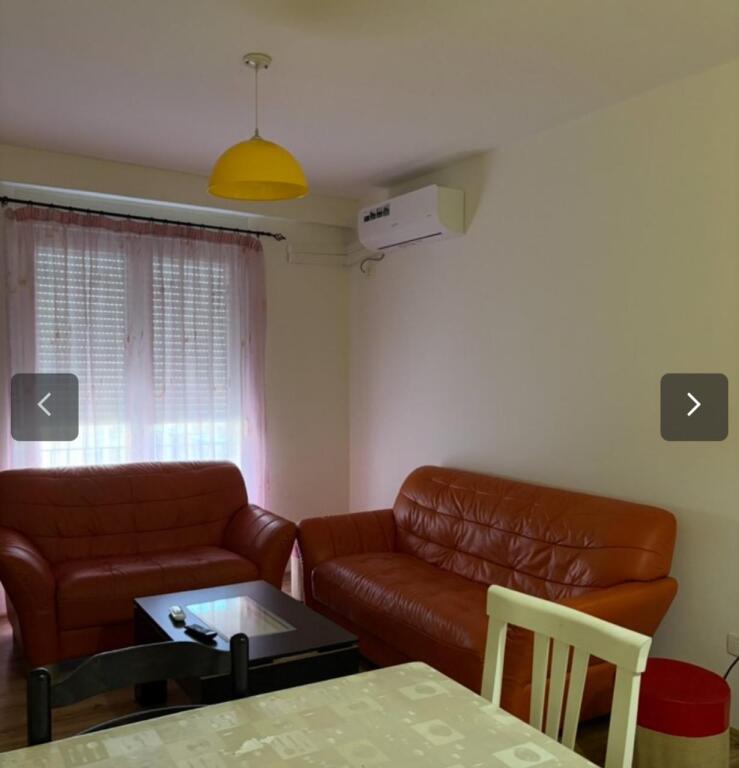 Apartament me qera 1+1