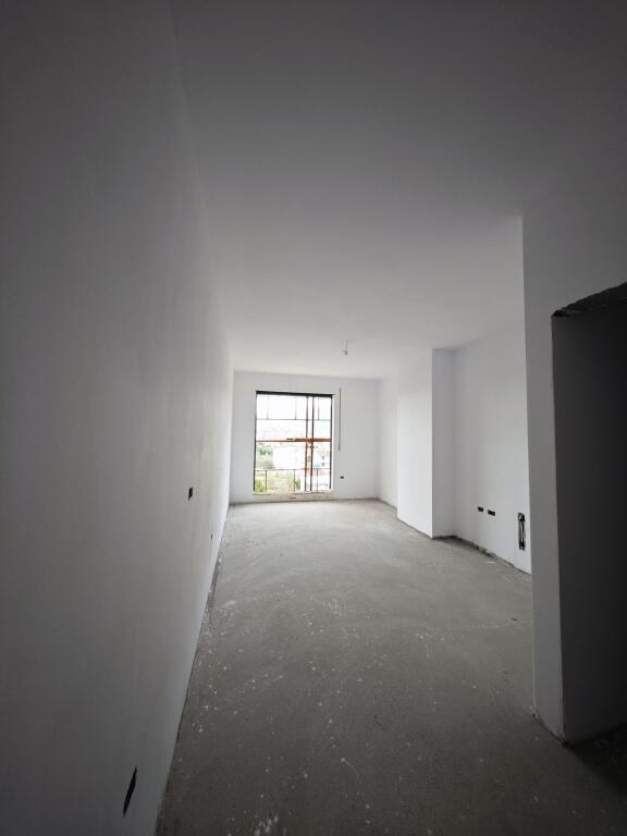 Apartament 1+1 per shitje ne Paskuqan