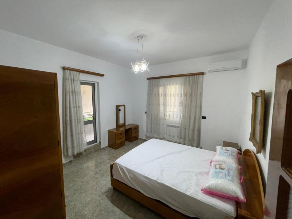 Affittasi appartamento 2+1 in Via Myslym Keta!