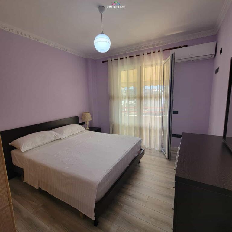 Apartament Me Qera 2+1+2 Tek Komuna e Parisit (ID B2201421) Tirane