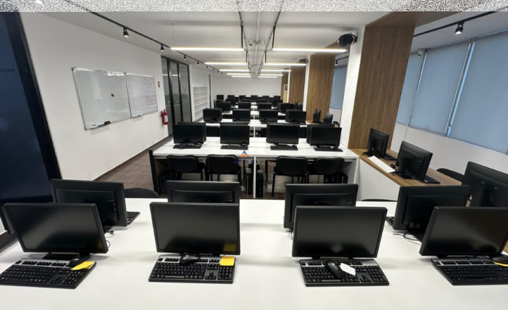 SHITET BIZNESI (ZYRE) 374M2 "USLUGA, STACIONI I TRENIT" 17.000 EURO