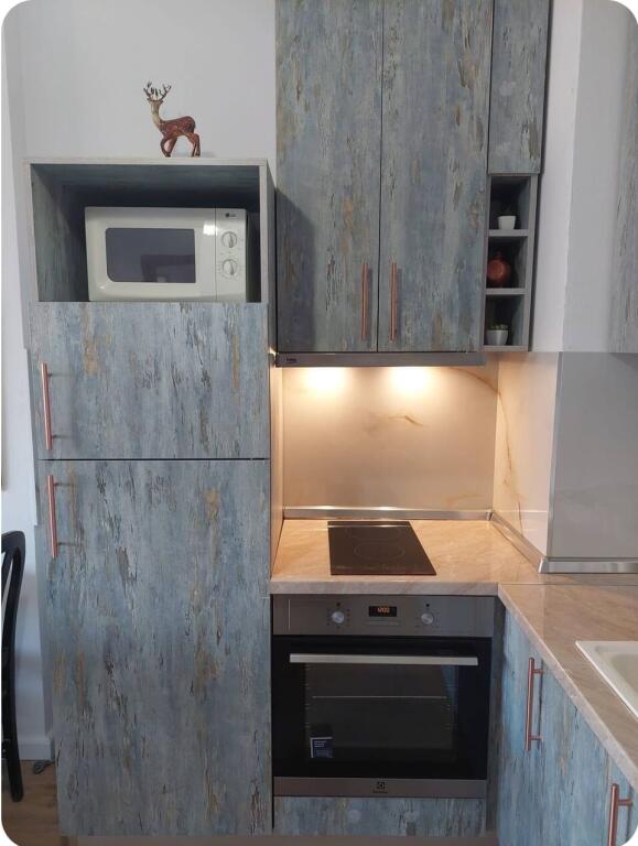Appartamento 1+1+1 Balcone In Affitto