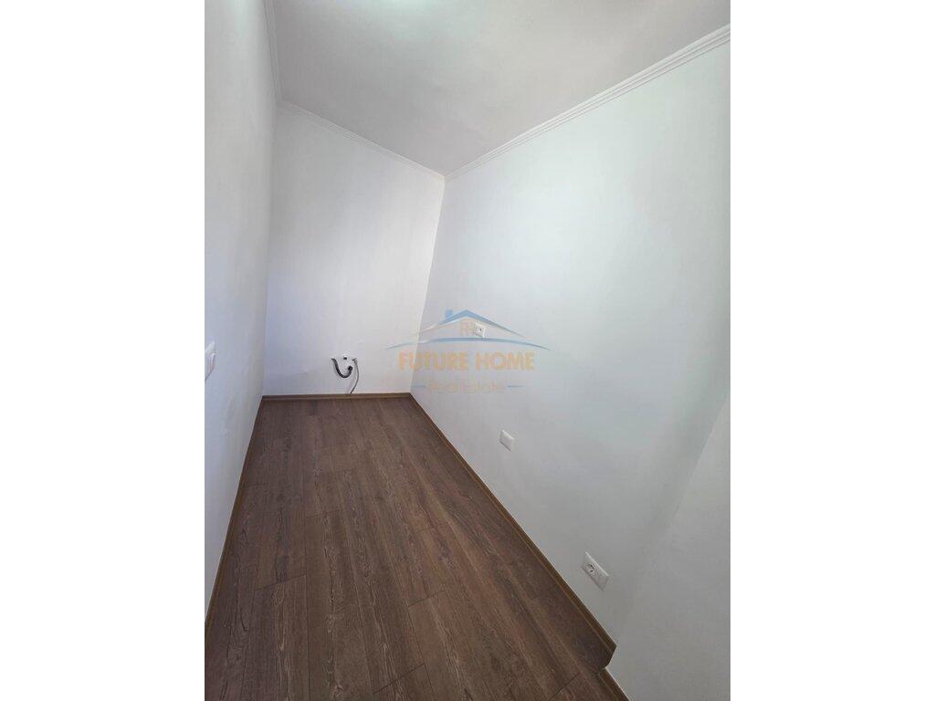 In vendita, appartamento 2+1, Xhamllik, Tirana.