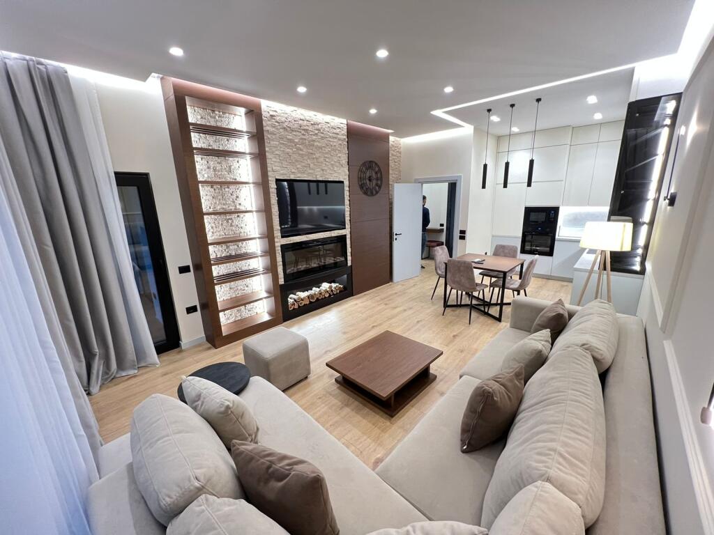 Apartament me qera 1+1+parkim Square 21
