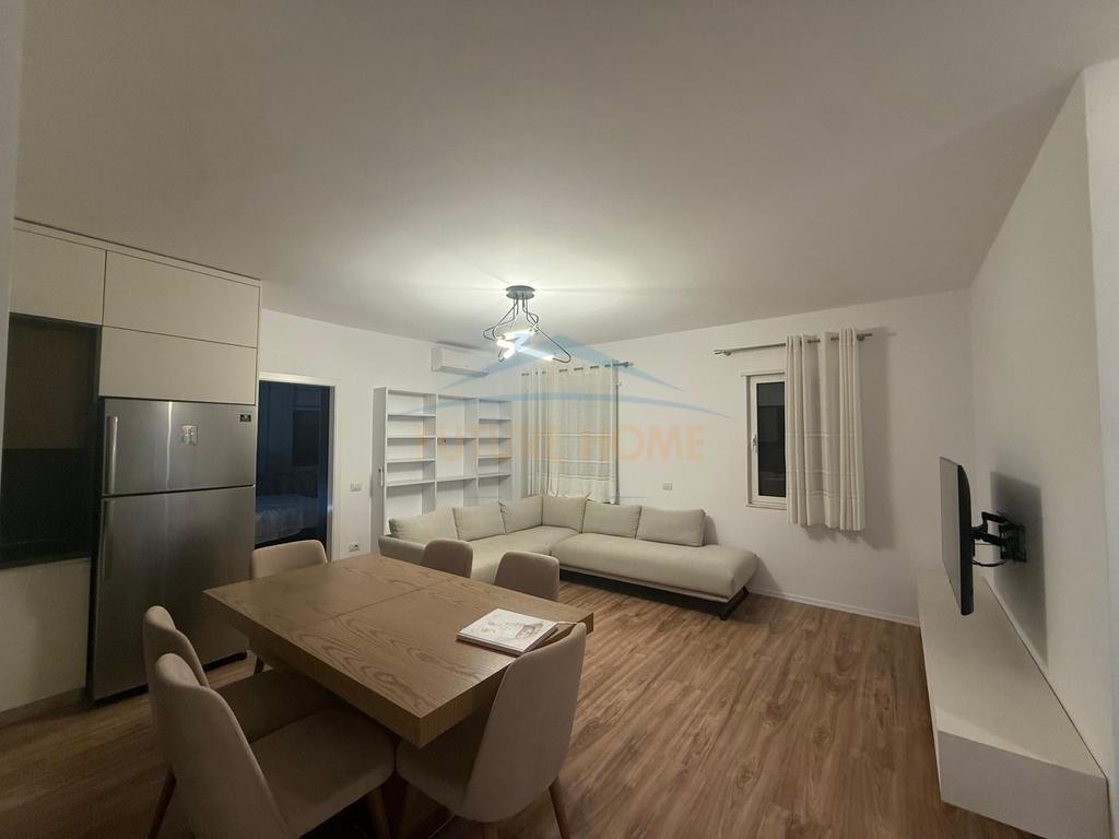 Shitet, Apartament 3+1+2 , Linzë, Tiranë
