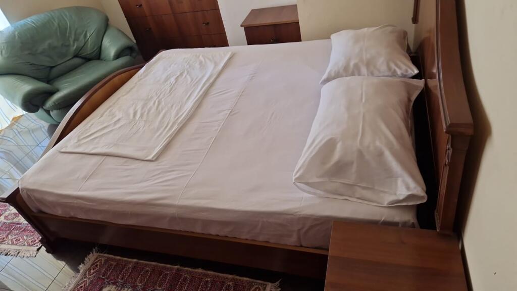 Apartament me qera 2+1