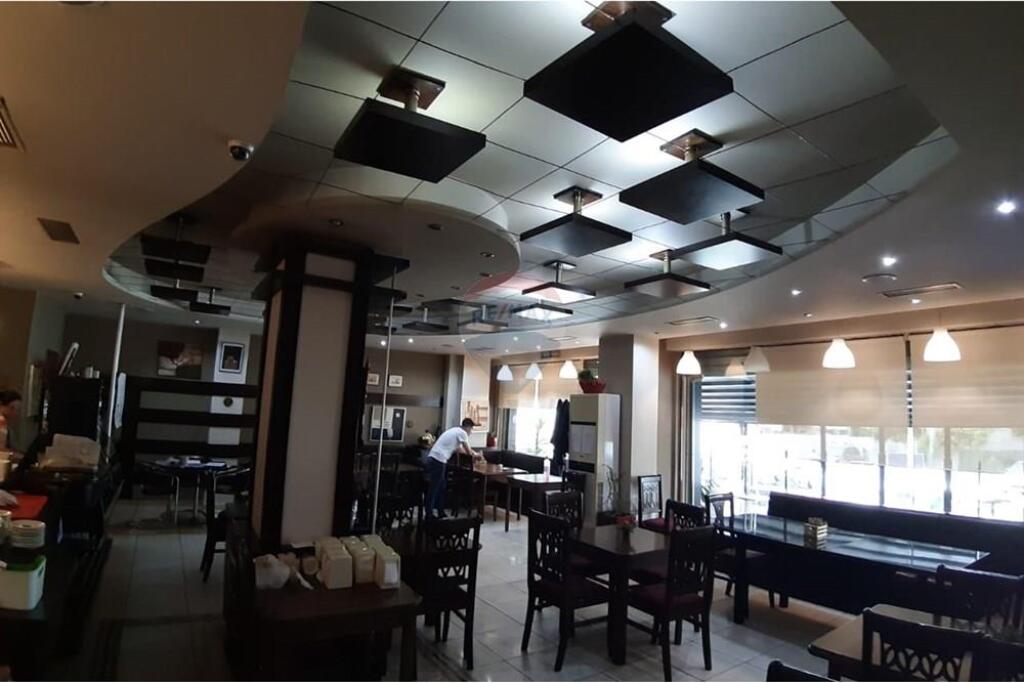 Bar/Kafe - Për Shitje - Rruga Dritan Hoxha, Tiranë !