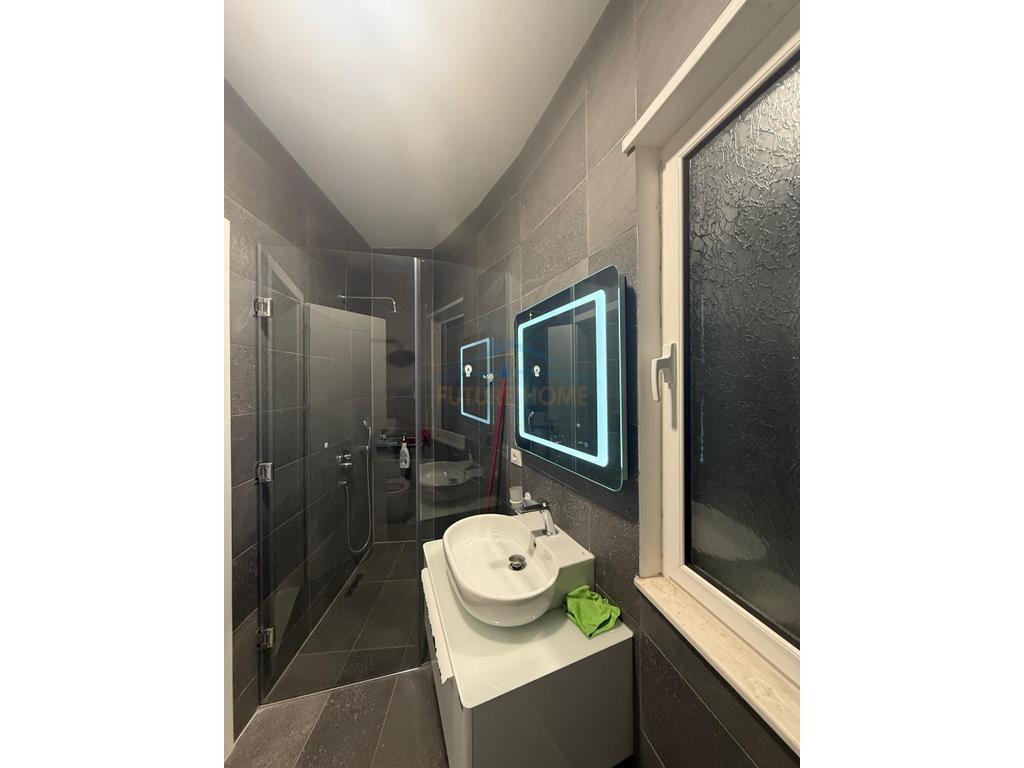 Shitet, Apartament 3+1+2 , Linzë, Tiranë