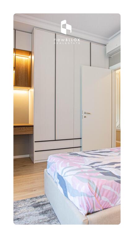 Central Glamour jepet me qira : 2+1+2wc &   *|| 1,500€/muaj ||*( 📍Qender - Rr. e Barrikadave | 150m Nga 15 Kateshi ) - Apt Me Investim Premium **50k Euro Kosto | Projektuar Dhe Arreduar Me Arkitekt | Parket, Elektroshtepiake, Mobilim Dhe Cdo Detaj I Cilesise Me Te Larte | Ndricim Ideal | Sistem Qendror Ngrohje Ftohje | Ballkon Me Pamje Nga Rr. E Barrikadave | Tualetet Me Hidrosanitare Inkaso | Te Gjitha Instalimet E Reja