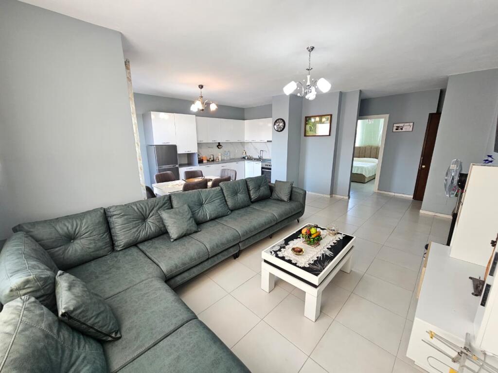 JEPET ME QERA APARTAMENT 3+1+2  PRANE SPITALIT, DURRES