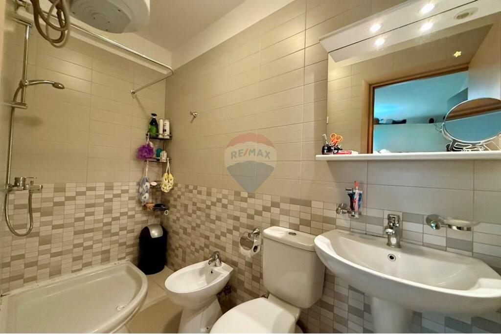 Shitet apartament 2+1+2 tek Kompleksi AnnA