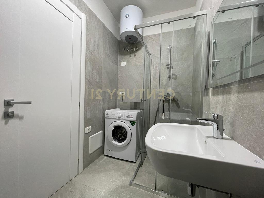 FOR RENT APARTMENT 1+1+PARKING IN THE DRY LAKE AREA!