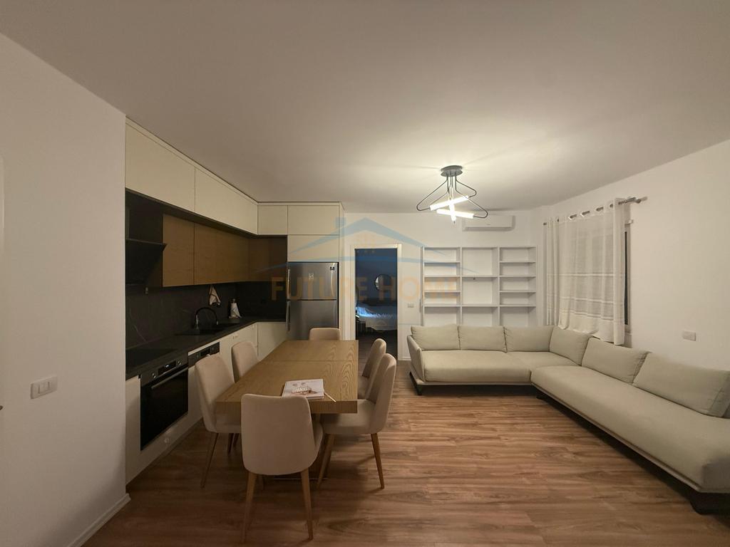 Shitet, Apartament 3+1+2 , Linzë, Tiranë