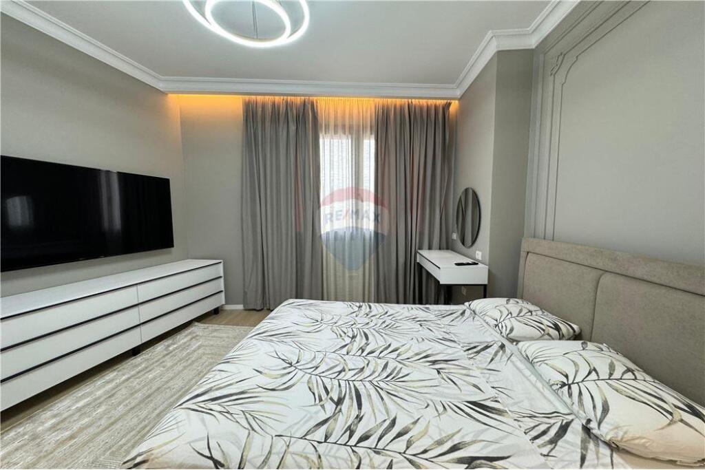 Apartament me qira 2+1+post parkimi Rr.Barrikadave