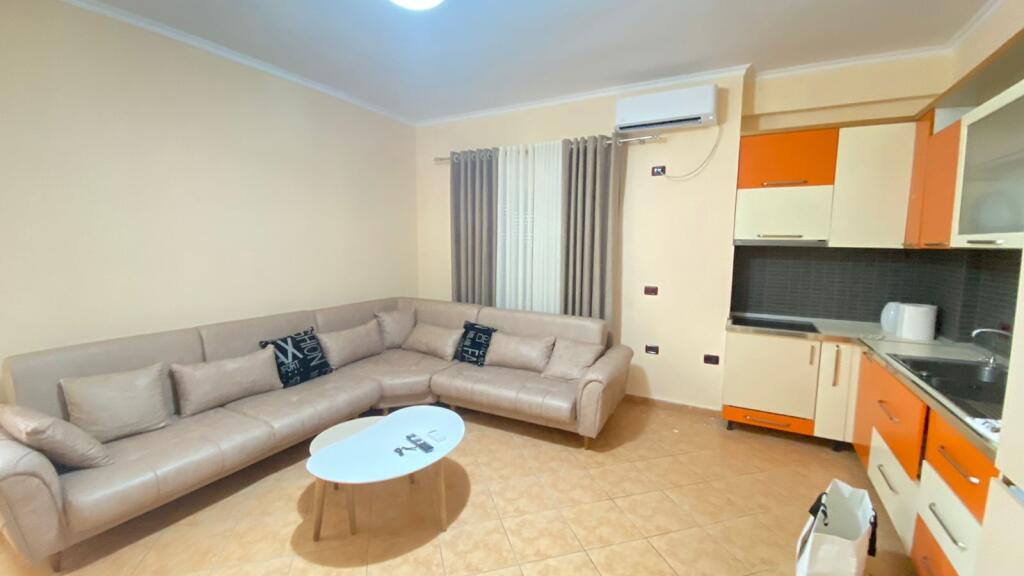 Jepet Apartament Me Qera , Ne Vlore