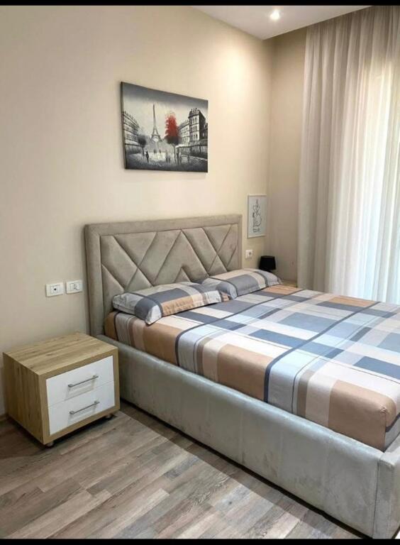 Jepet 2+1 me Qera tek ALI DEMI