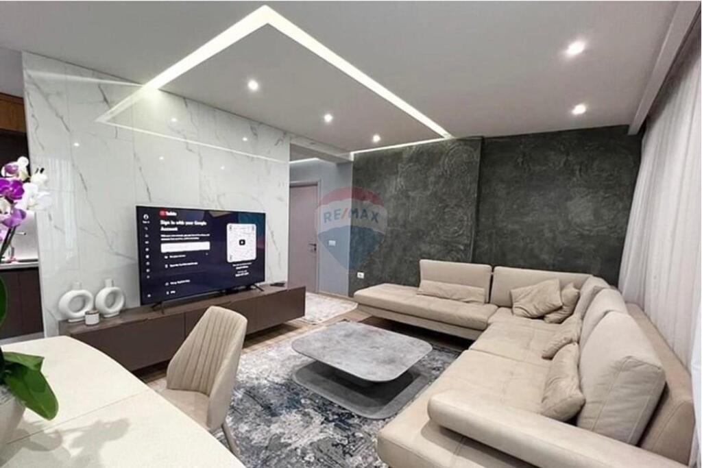 Apartament 2+1/1+1 per shitje ne Qender!