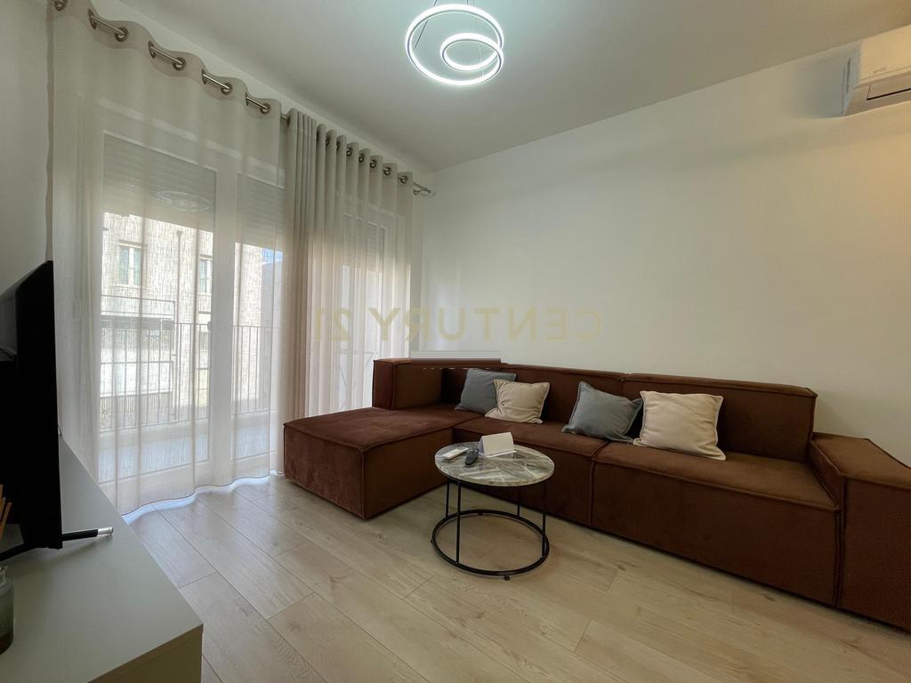 FOR RENT APARTMENT 1+1+PARKING IN THE DRY LAKE AREA!