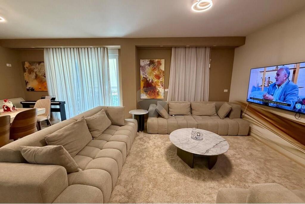 Shitet apartament 2+1+2 tek Kompleksi AnnA