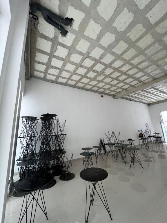 Ambient komercial per qira tek Bulevardi i Ri