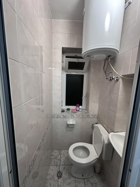 Jepet Me Qera Apartament 2+1+2 Tualete +1 Ballkon