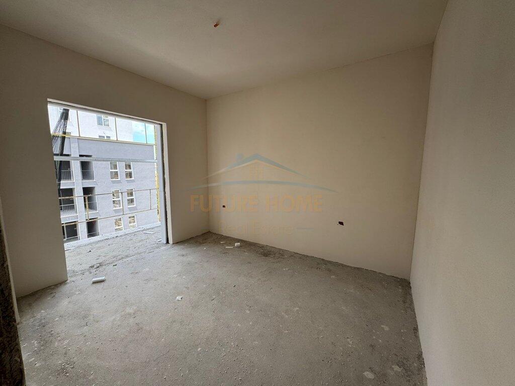 Shitet, Apartament 1+1, Dogana, Tirane.