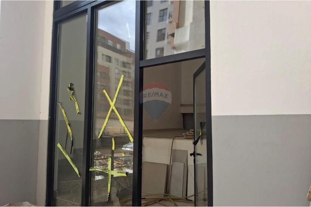 Qemal Stafa Street, Tirana, Shop For Sale!