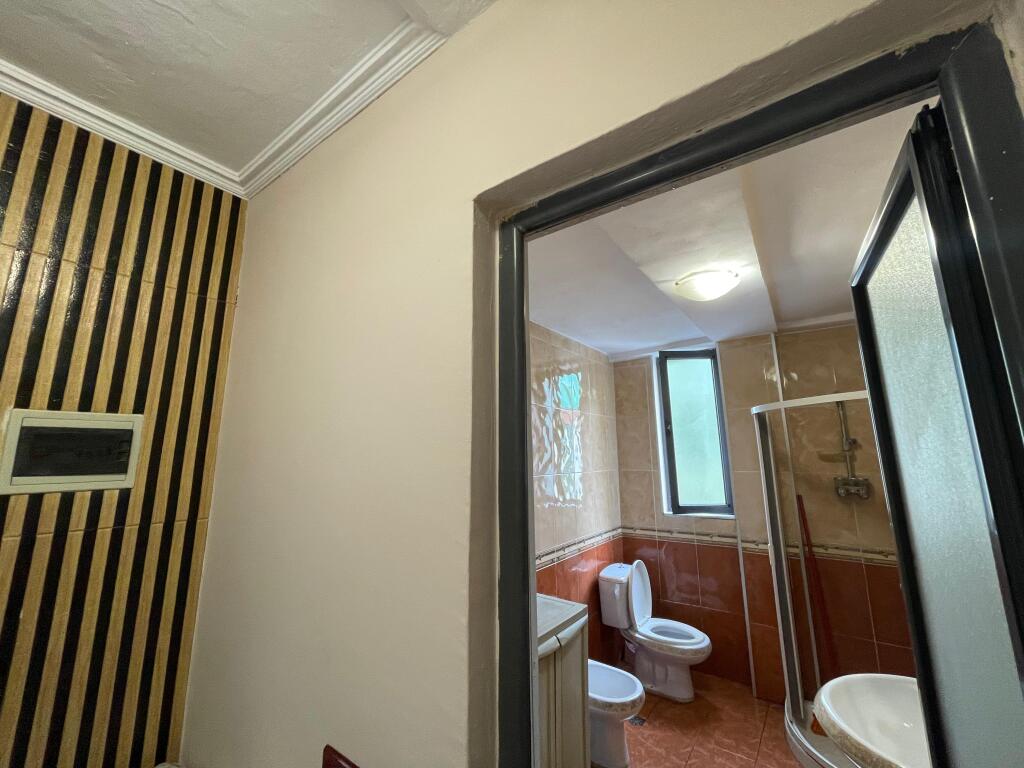 Jepet apartament 1+1 me qira tek Shkolla e Baletit