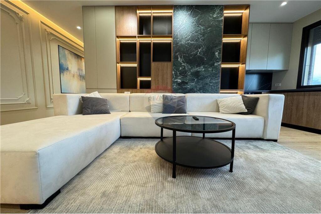 Apartament 2+1 me qira Rr.Barrikadave