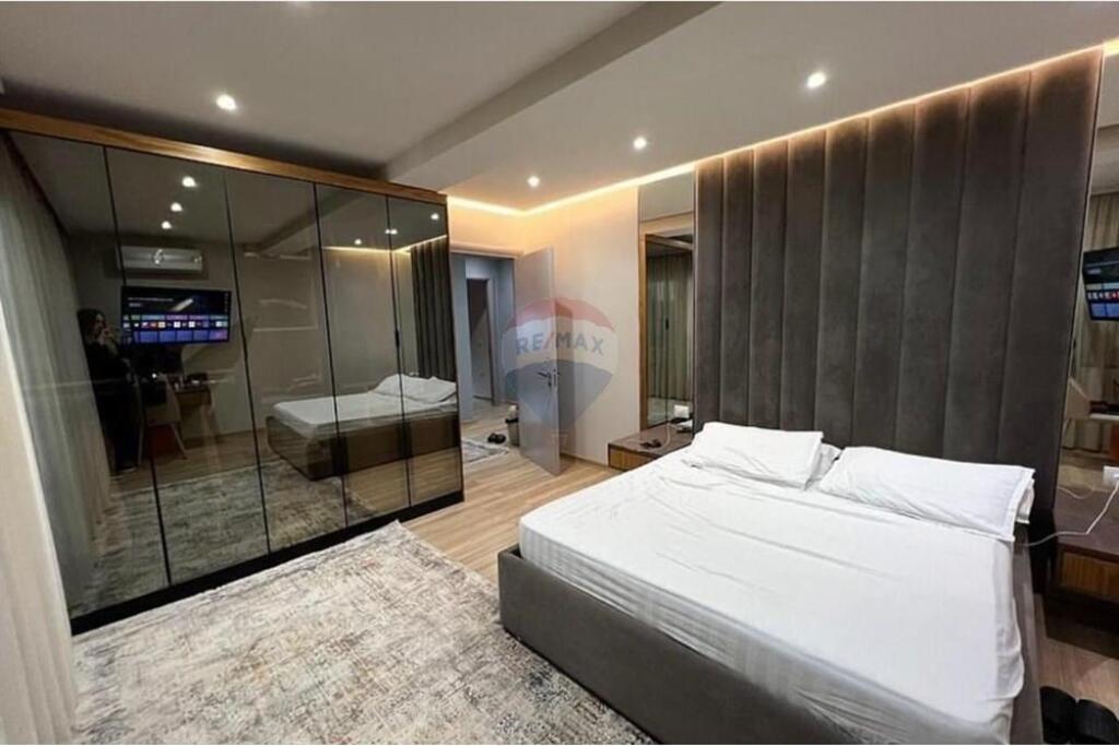 Apartament 2+1/1+1 per shitje ne Qender!