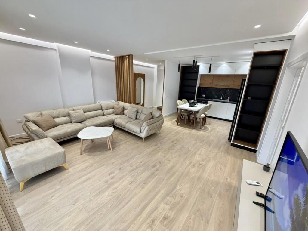📣 QERA Apartament 2+1 Me 2 Tualete Dhe 2 Ballkone 📍 Prane Zogut Te Zi ✨