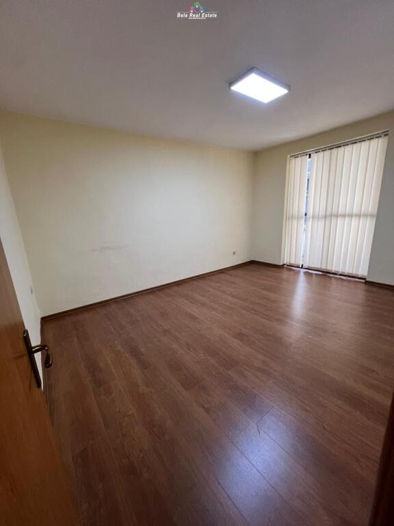 Zyre Me Qera  Ne Bllok (ID BZ220) Tirane