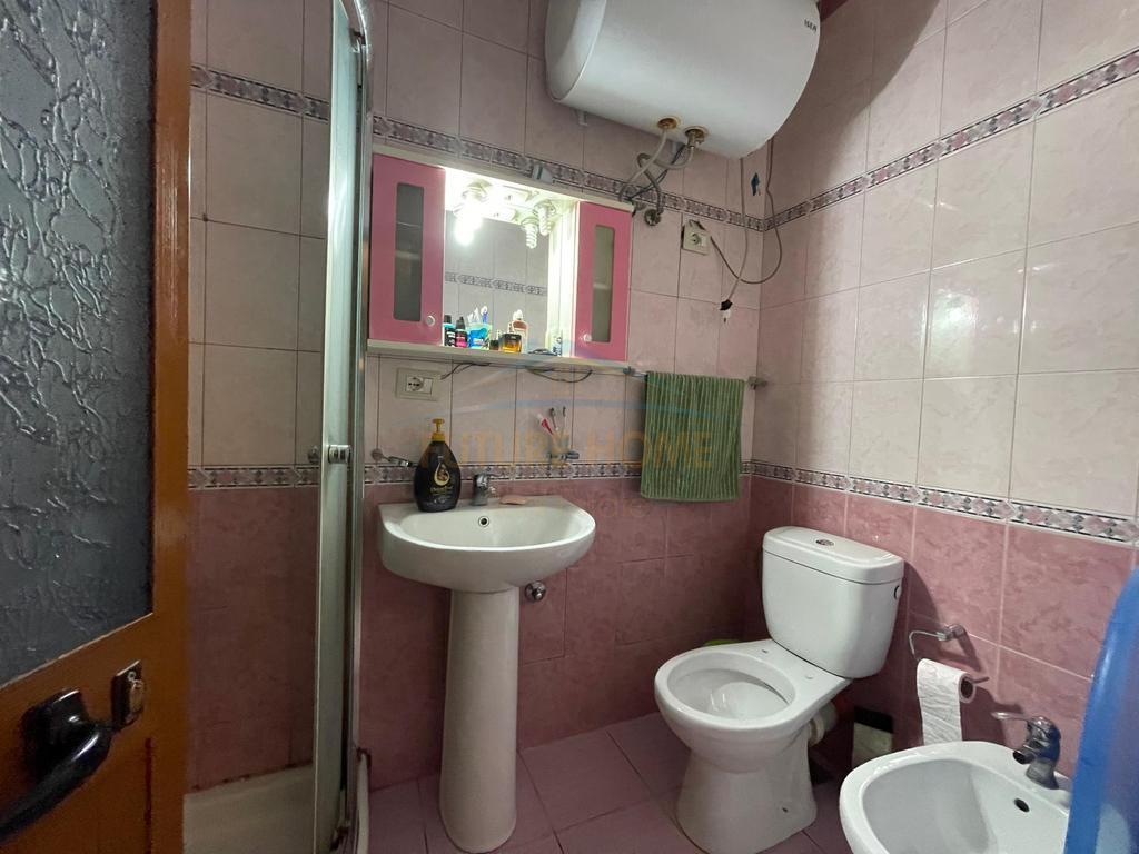 For sale, Apartment 2+1+2, Kinostudio, Tirane