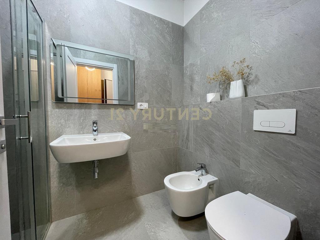 FOR RENT APARTMENT 1+1+PARKING IN THE DRY LAKE AREA!