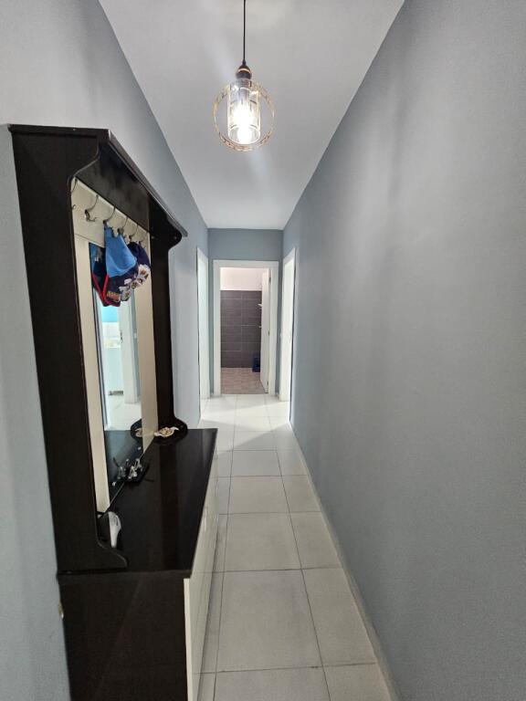 JEPET ME QERA APARTAMENT 3+1+2  PRANE SPITALIT, DURRES