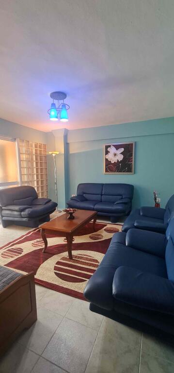 🏠 Jap me qira apartament pranë Universitetit ZKM